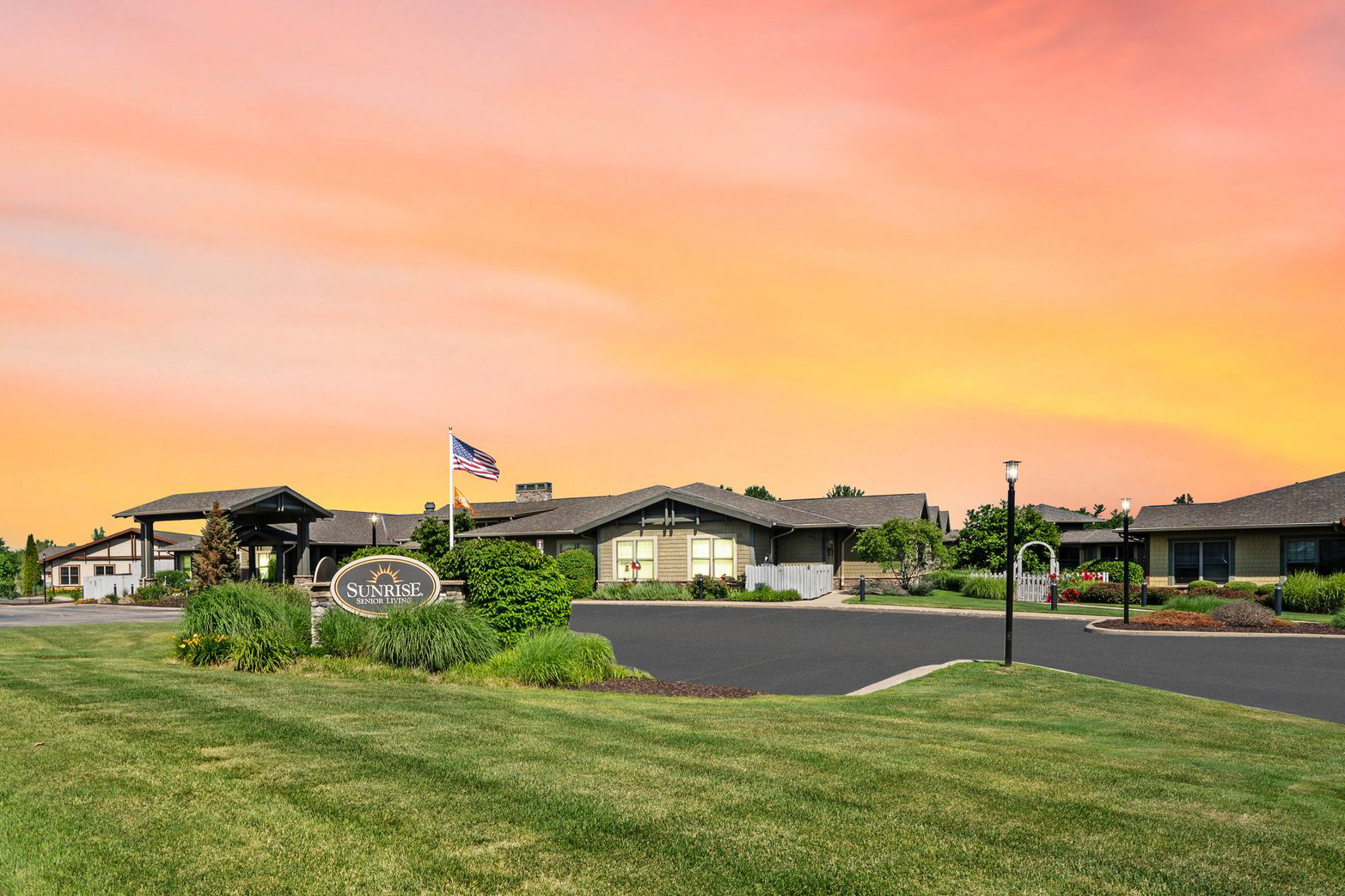 Sunrise of Cascade | Exterior