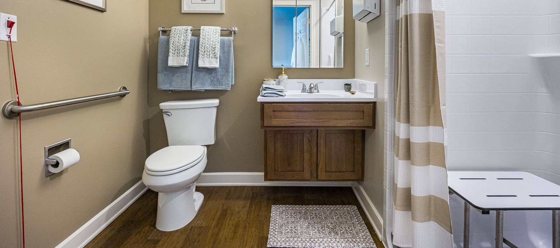 Suite Bathroom at Sunrise of Basking Ridge