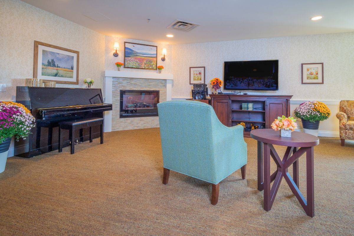 Virtual Tour & Photo Gallery Sunrise of Lynn Valley, BC