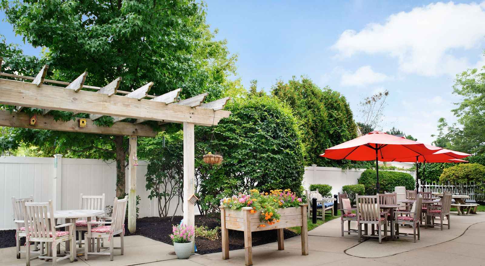 Assisted Senior Living in West Babylon, NY Sunrise of West Babylon