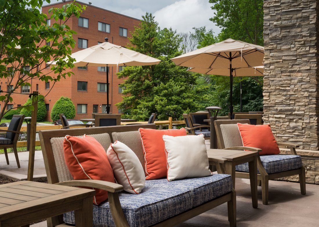 Sunrise of Bethesda Patio Seating