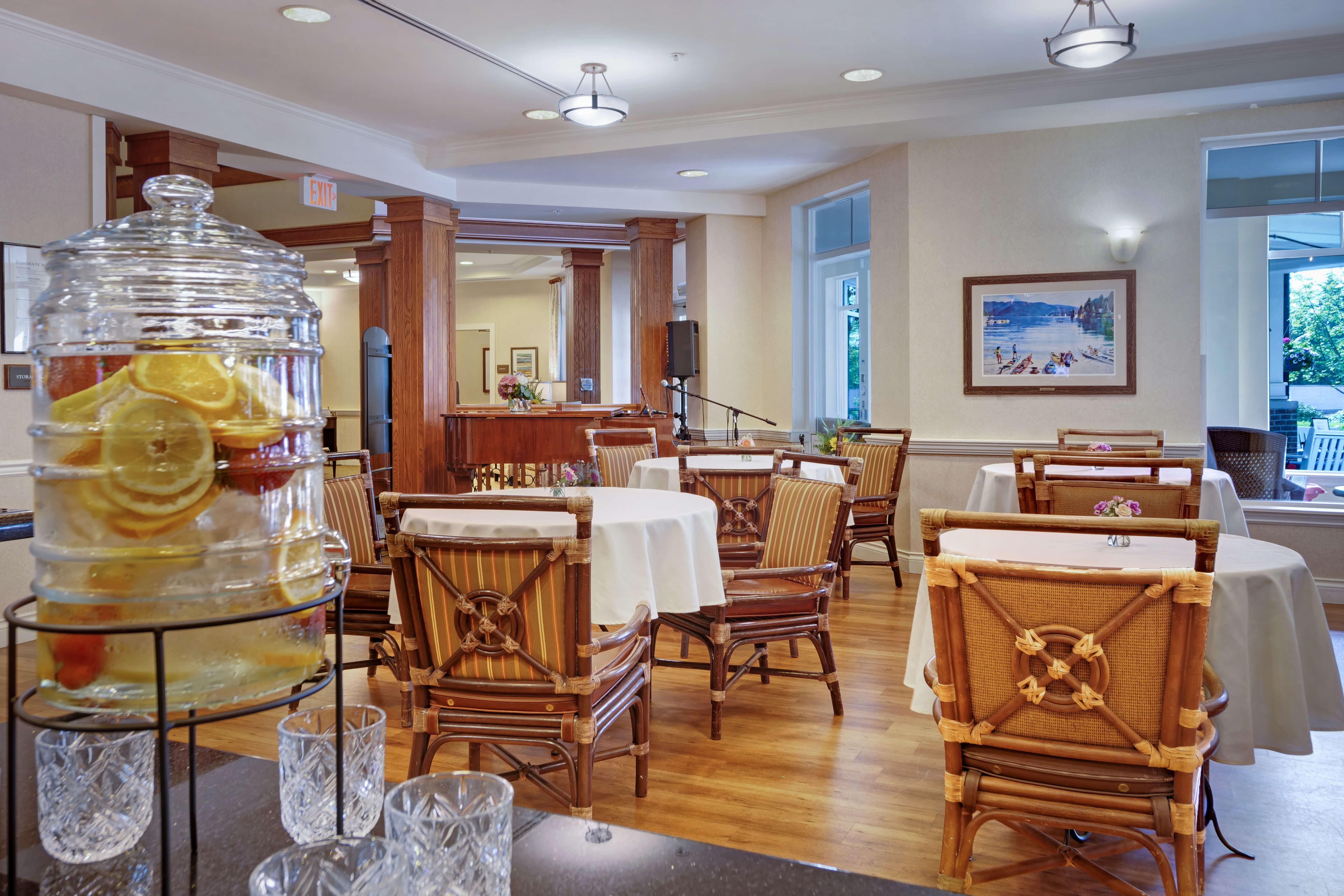 Sunrise of Lynn Valley | Bistro