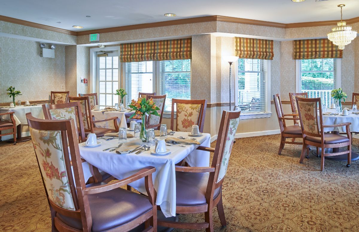 Sunrise of Pikesville Dining Room