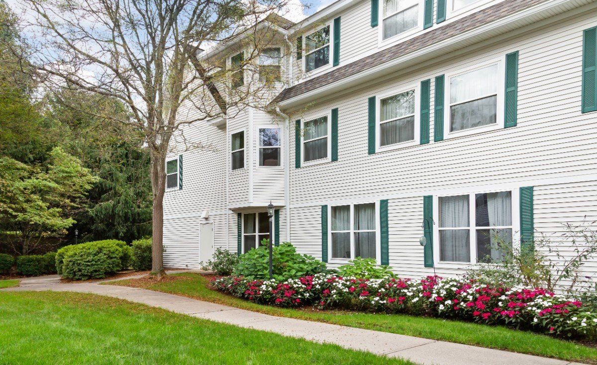 Backyard at Brighton Gardens of Stamford