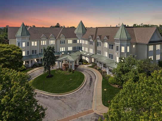 Sunrise of Pikesville Exterior