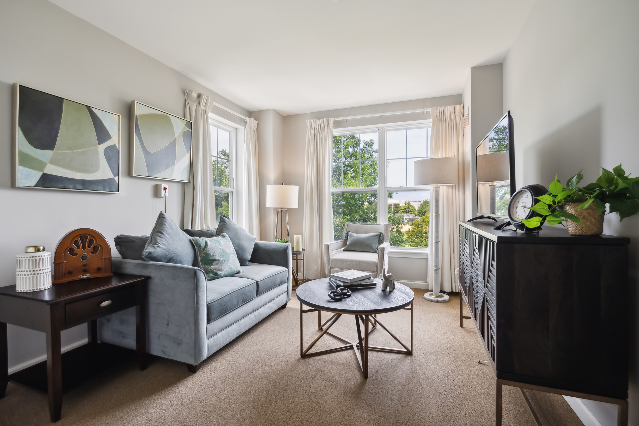 Model Suite Living Room | Sunrise of East Meadow