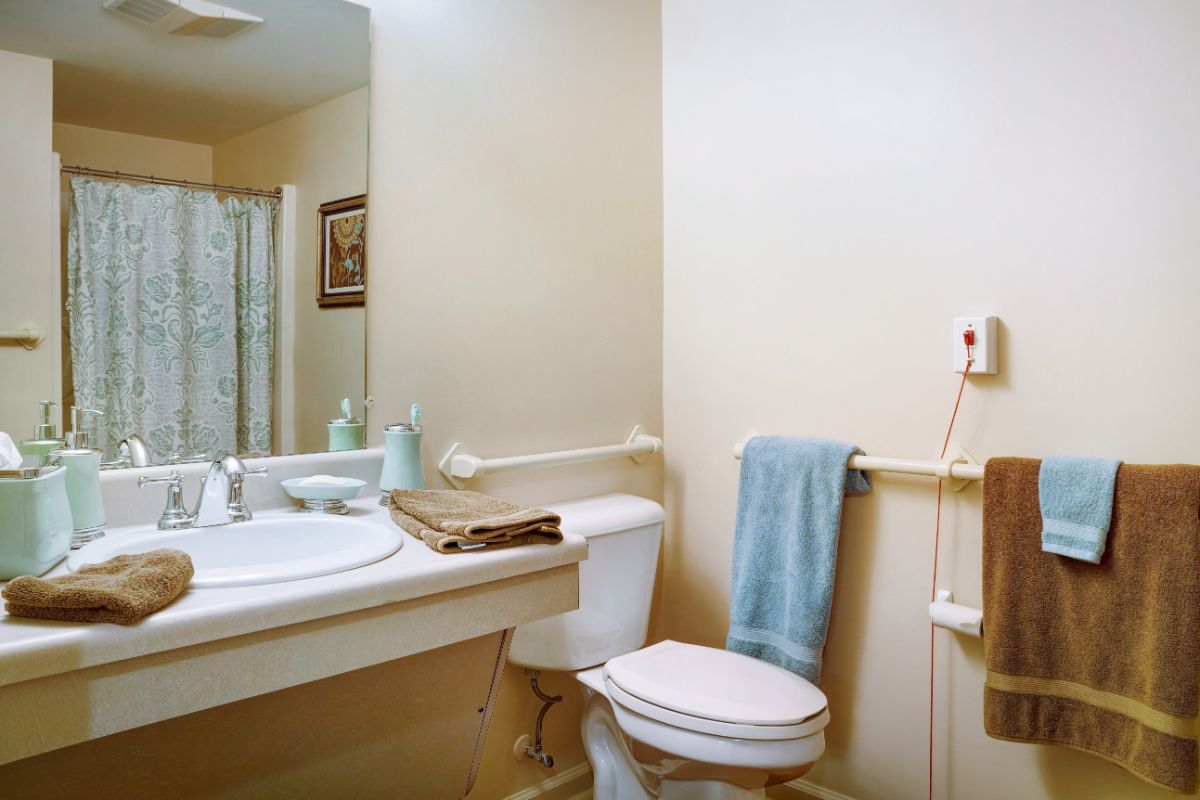 Model Bathroom | Sunrise of Findlay