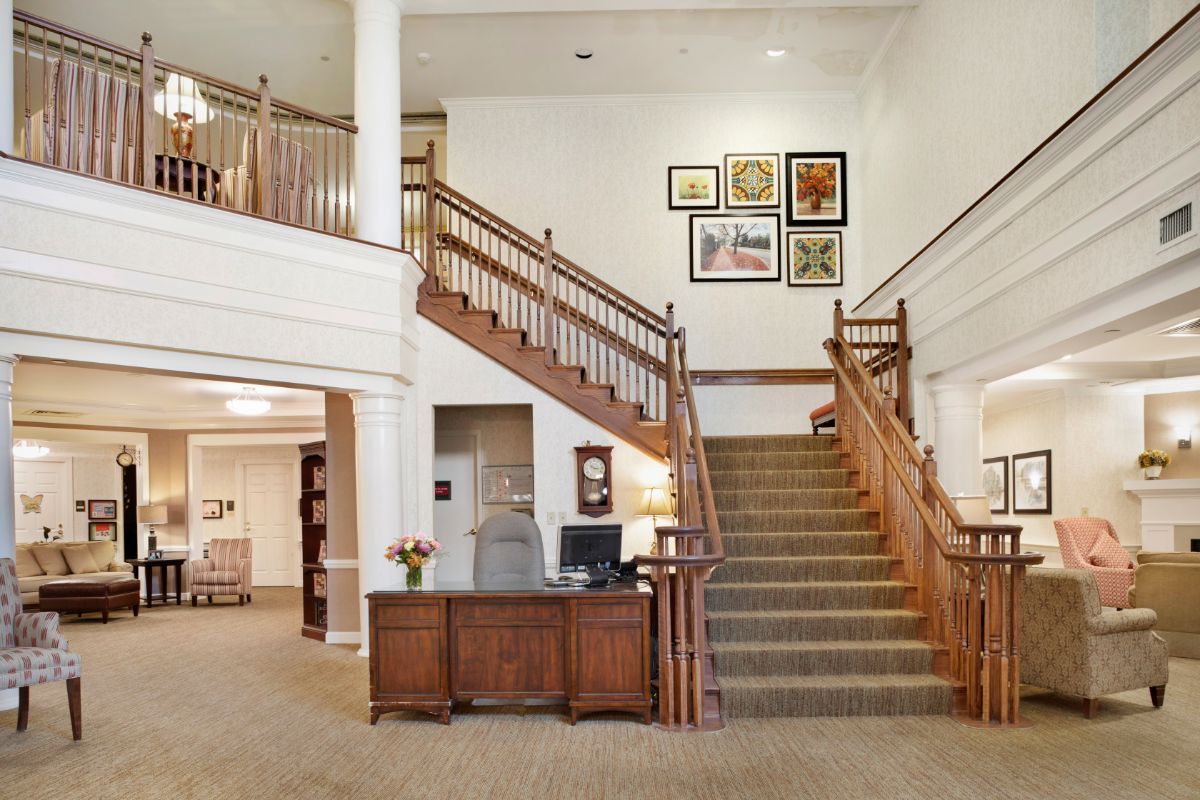 Lobby, Sunrise of Windsor