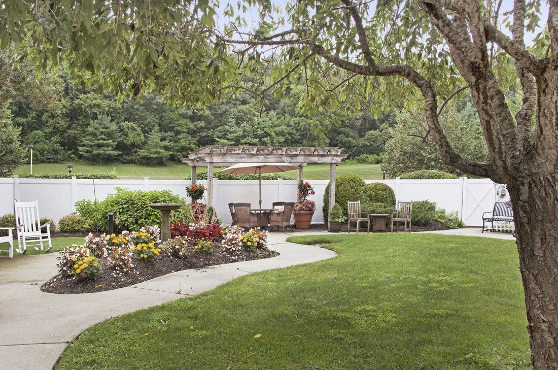Sunrise of Dix Hills Reminiscence Courtyard