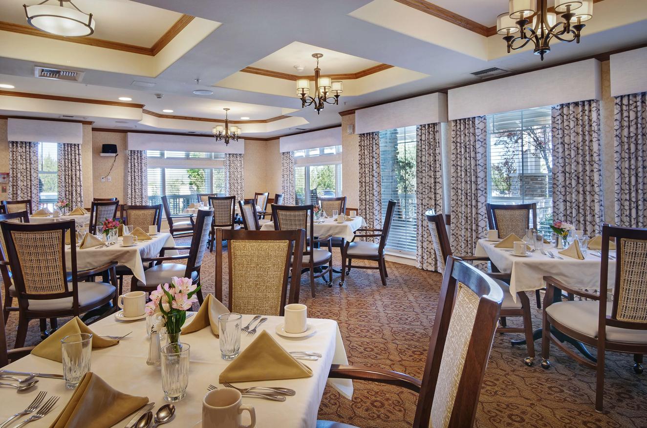  Sunrise of Sandy | Dining Room