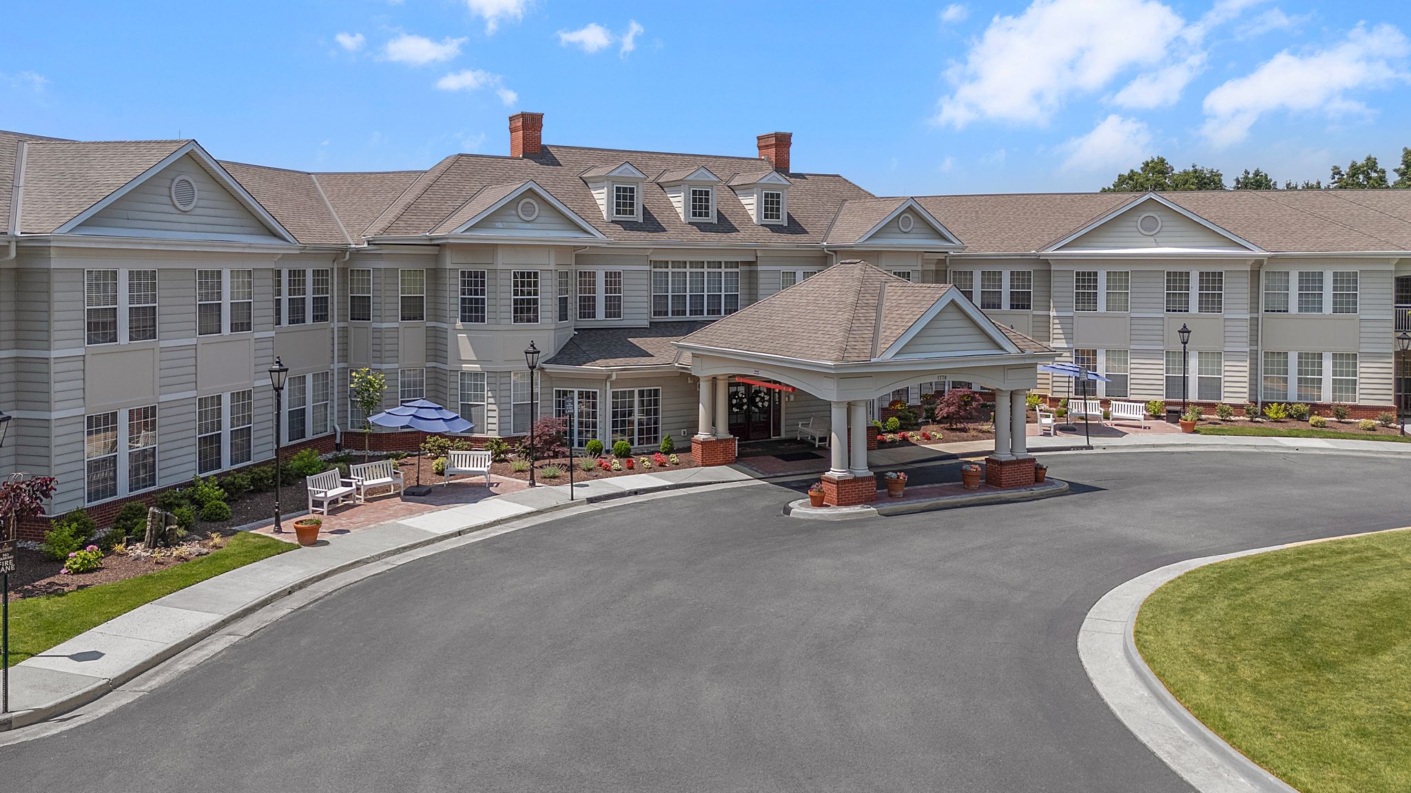 Exterior | Sunrise at Reston Town Center