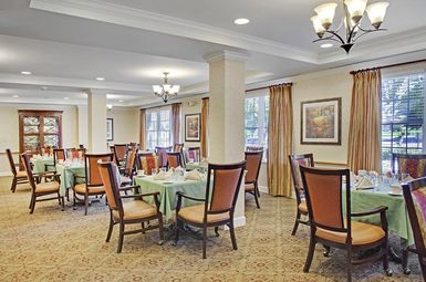 Sunrise of Edina Dining Room