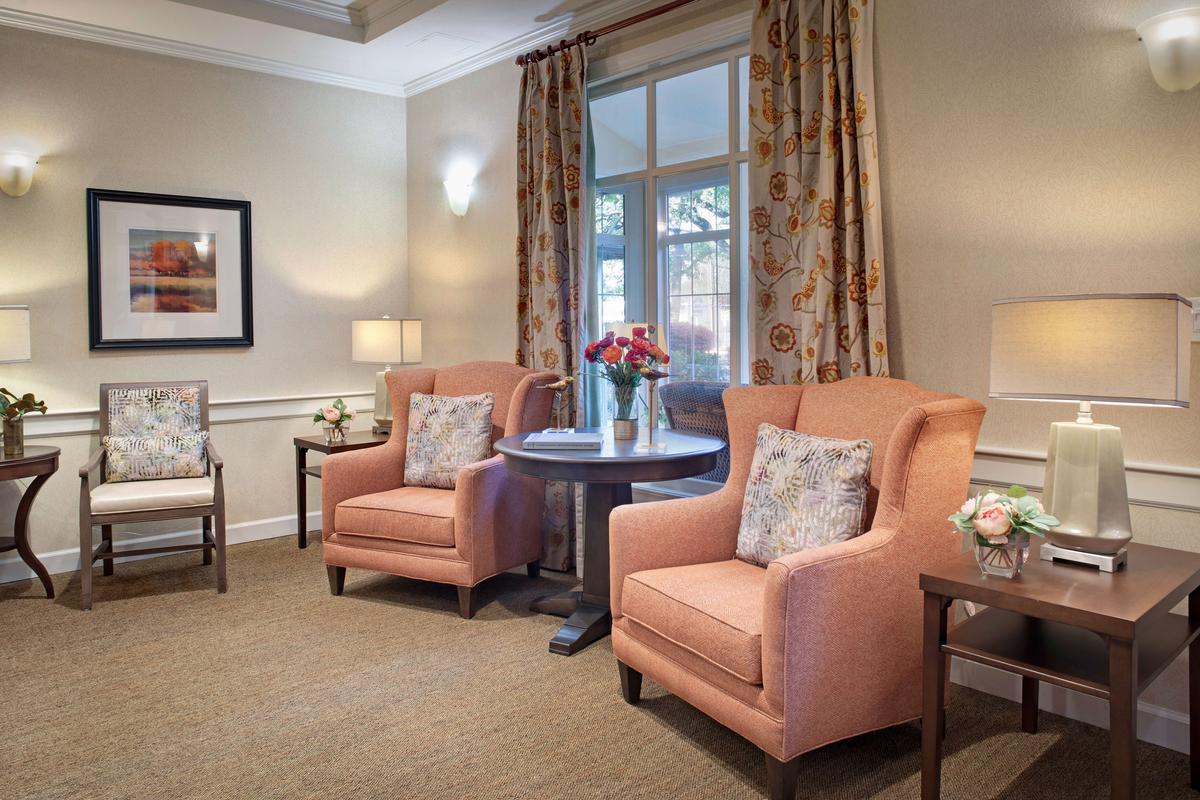 Living Room | Sunrise of Fair Oaks