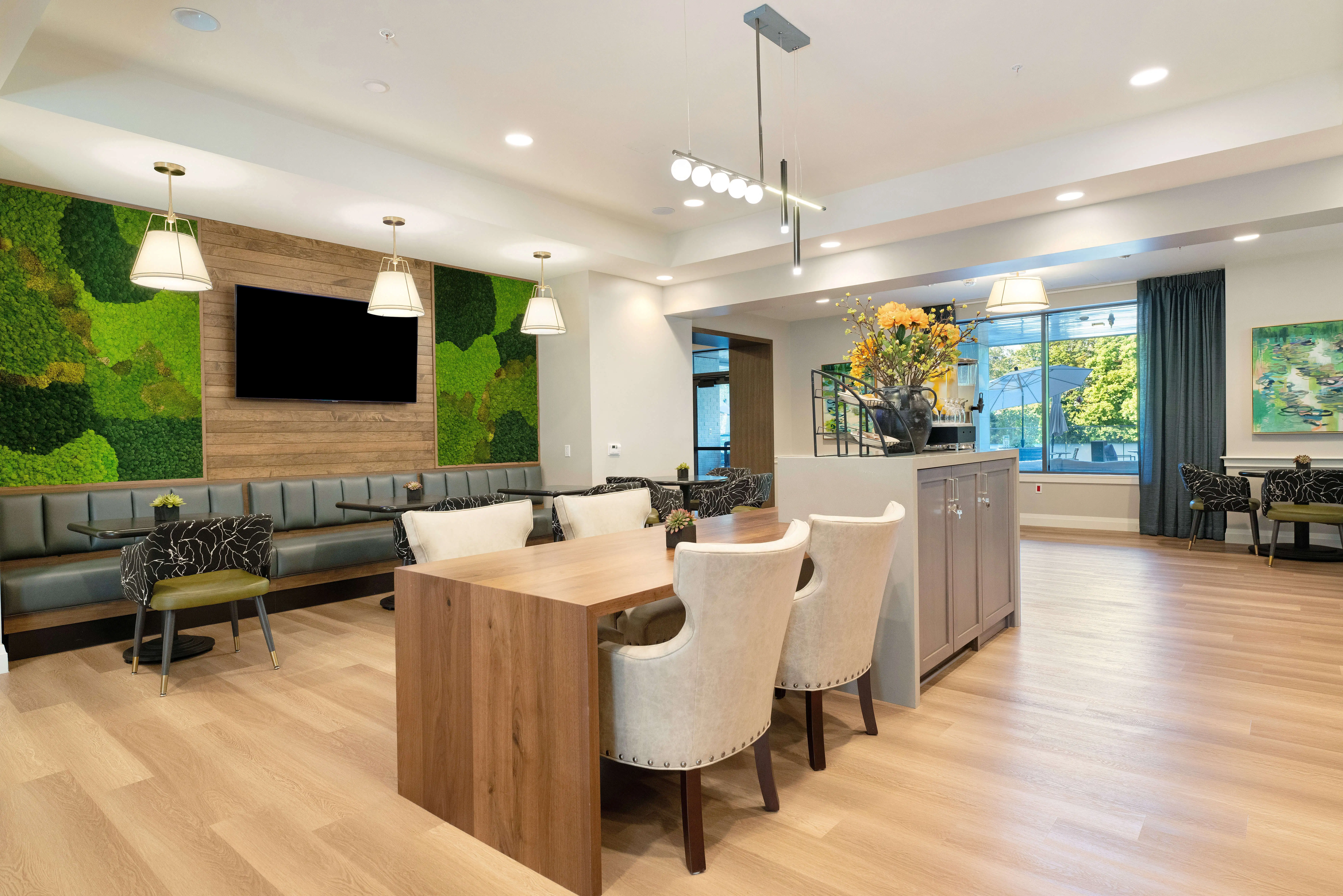 Sunrise at Lonsdale Square | Bistro