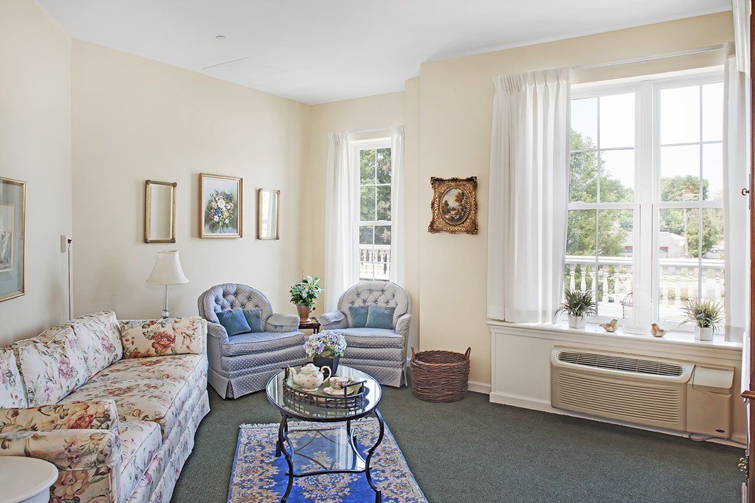 Sunrise of Grosse Pointe Woods Model Living Room