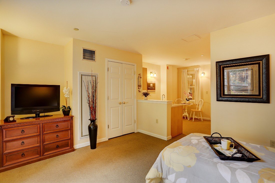 Model Suite Bedroom | Sunrise at Orchard