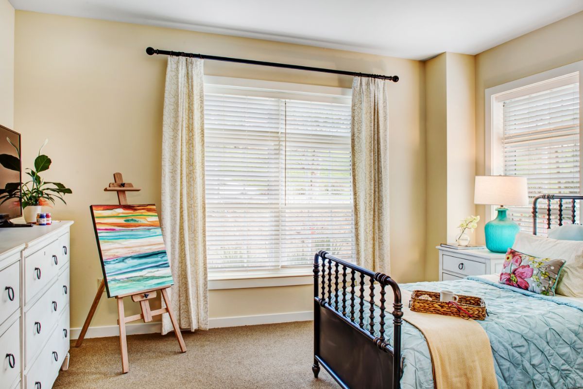 Sunrise of Sabre Springs, CA Suite Bedroom