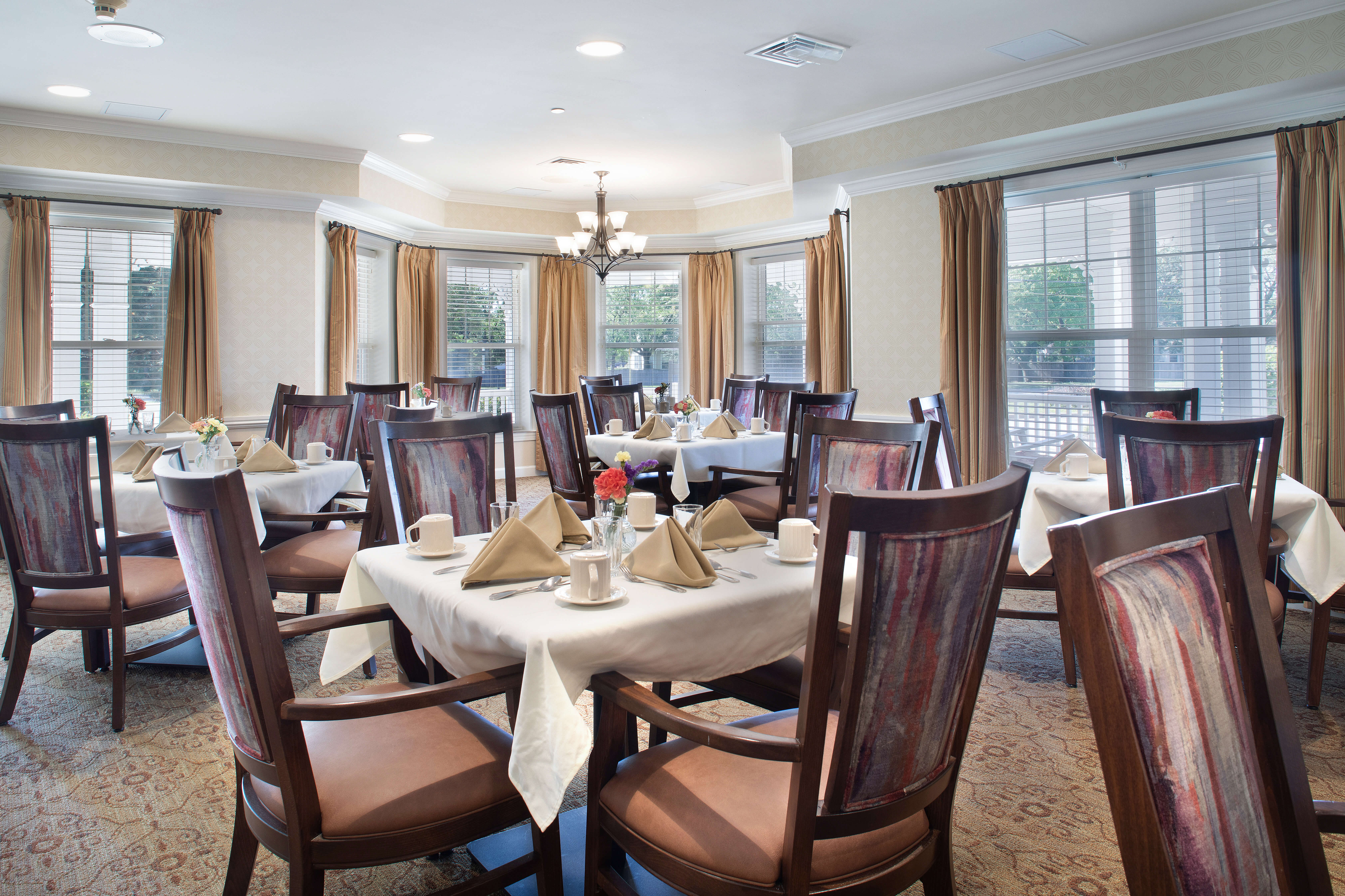 Sunrise of Buffalo Grove | Dining