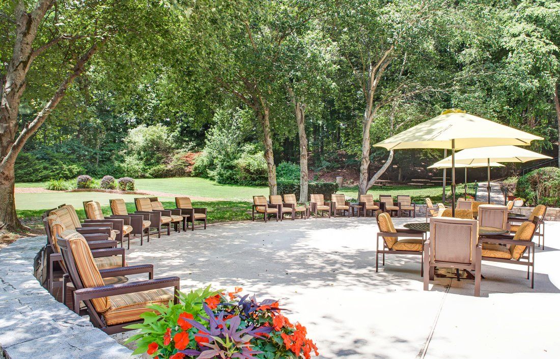 Independent Living - Pool Patio