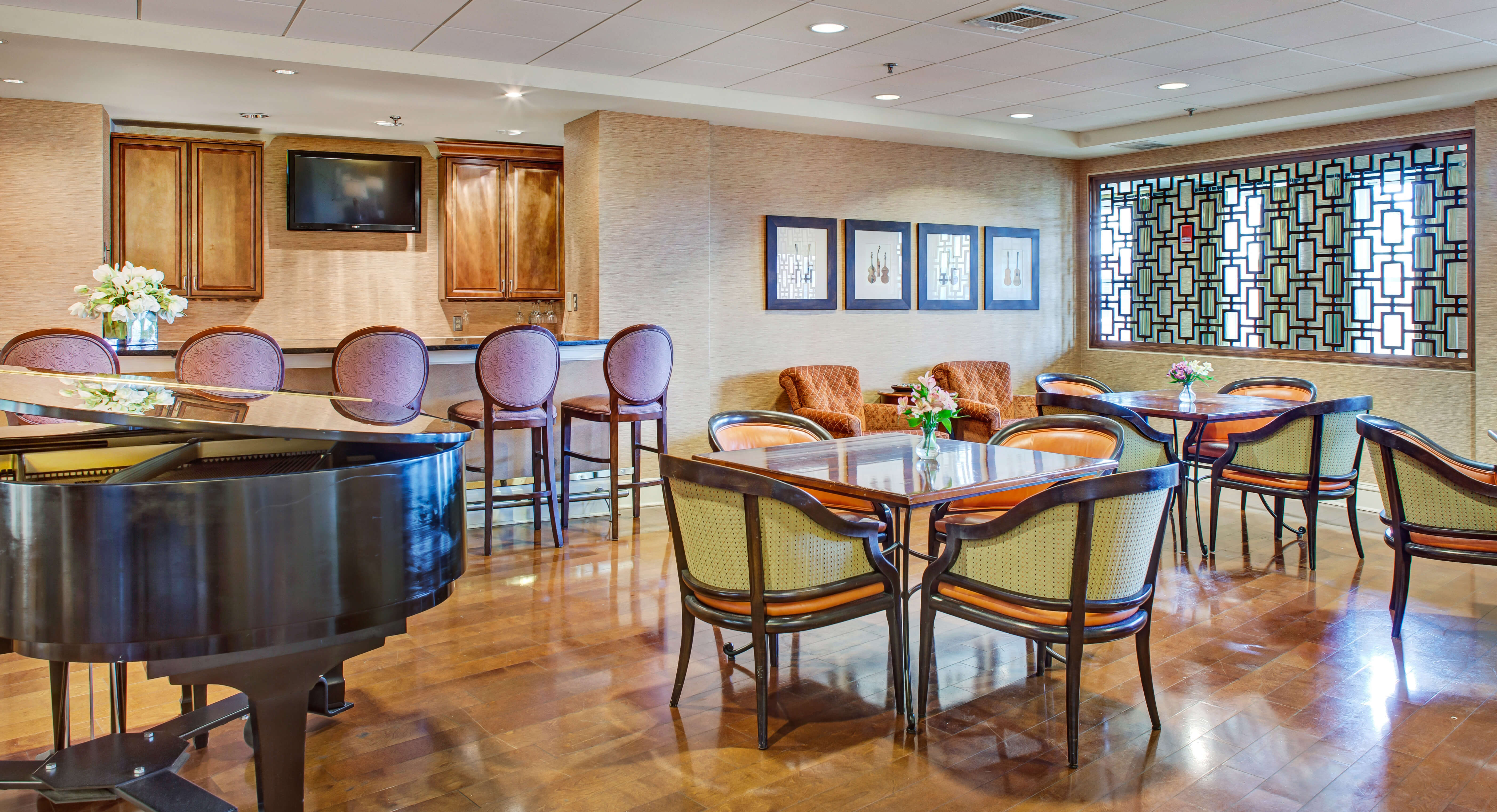 Sunrise at Huntcliff Summit I | Lounge