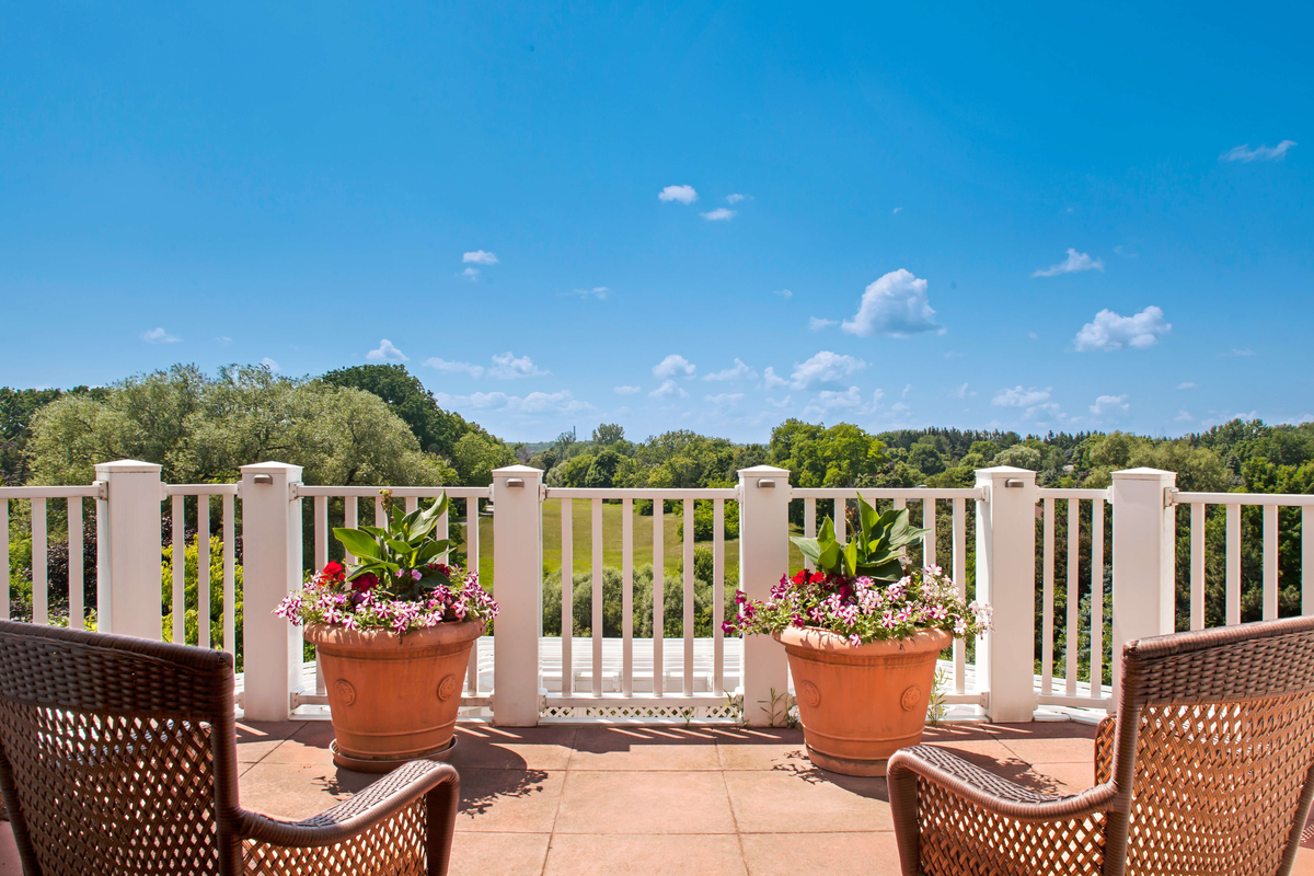 Patio | Sunrise of Aurora