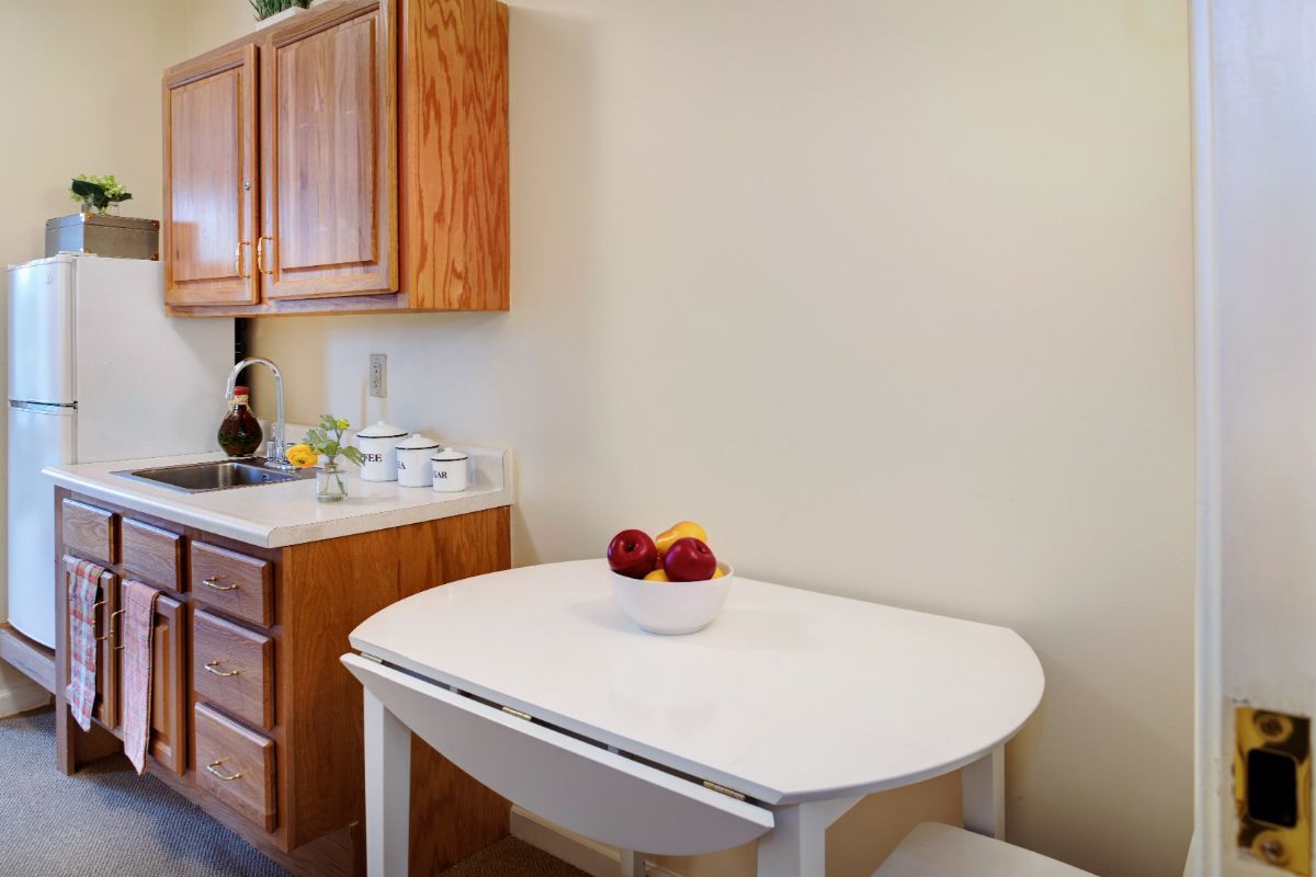 Sunrise of Lynnfield Suite Kitchen Area