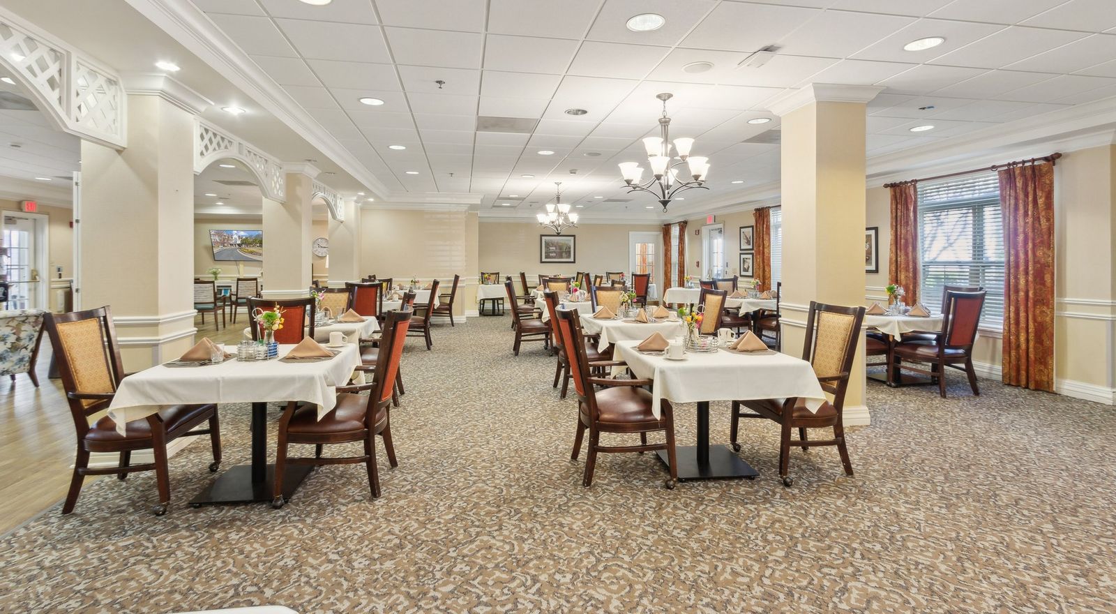 Brighton Gardens of Dunwoody, GA Dining Room