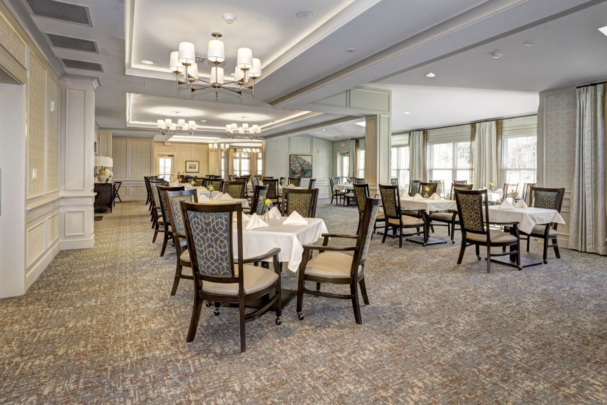 Sunrise of Mountain Lakes Dining Room