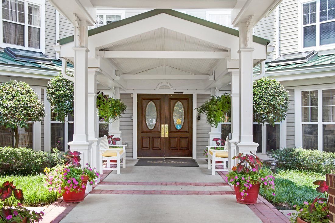 Sunrise of Decatur Front Entrance