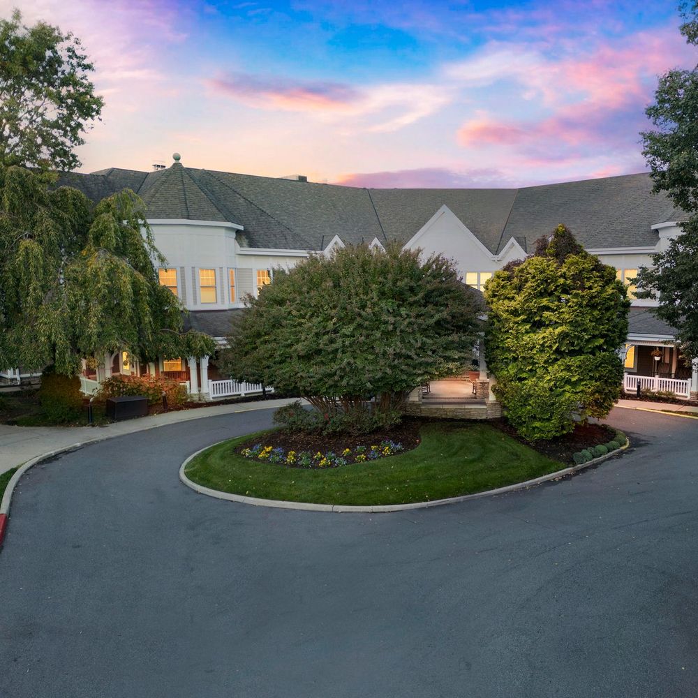 Assisted Senior Living in Lynbrook, NY Sunrise of North Lynbrook