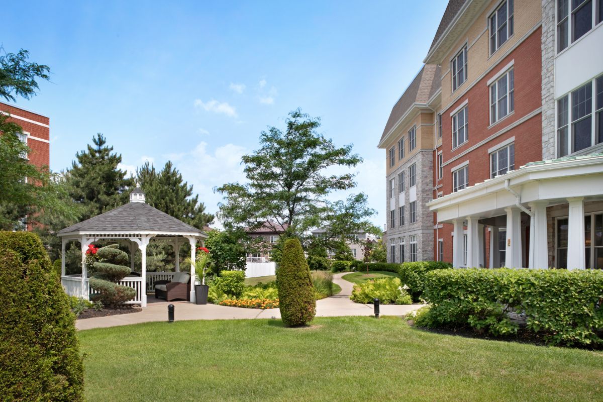 Virtual Tour & Photo Gallery Sunrise of Dollard des Ormeaux, QC