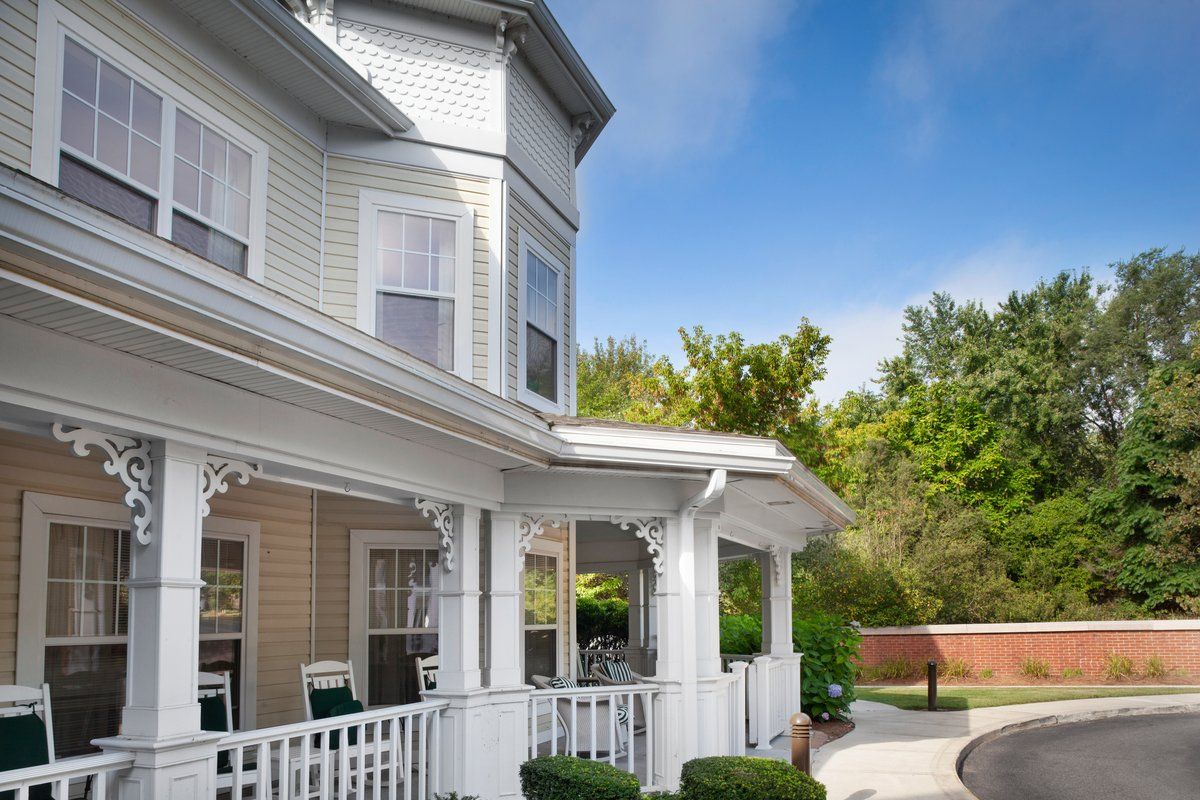 Sunrise of Wayland, Patio