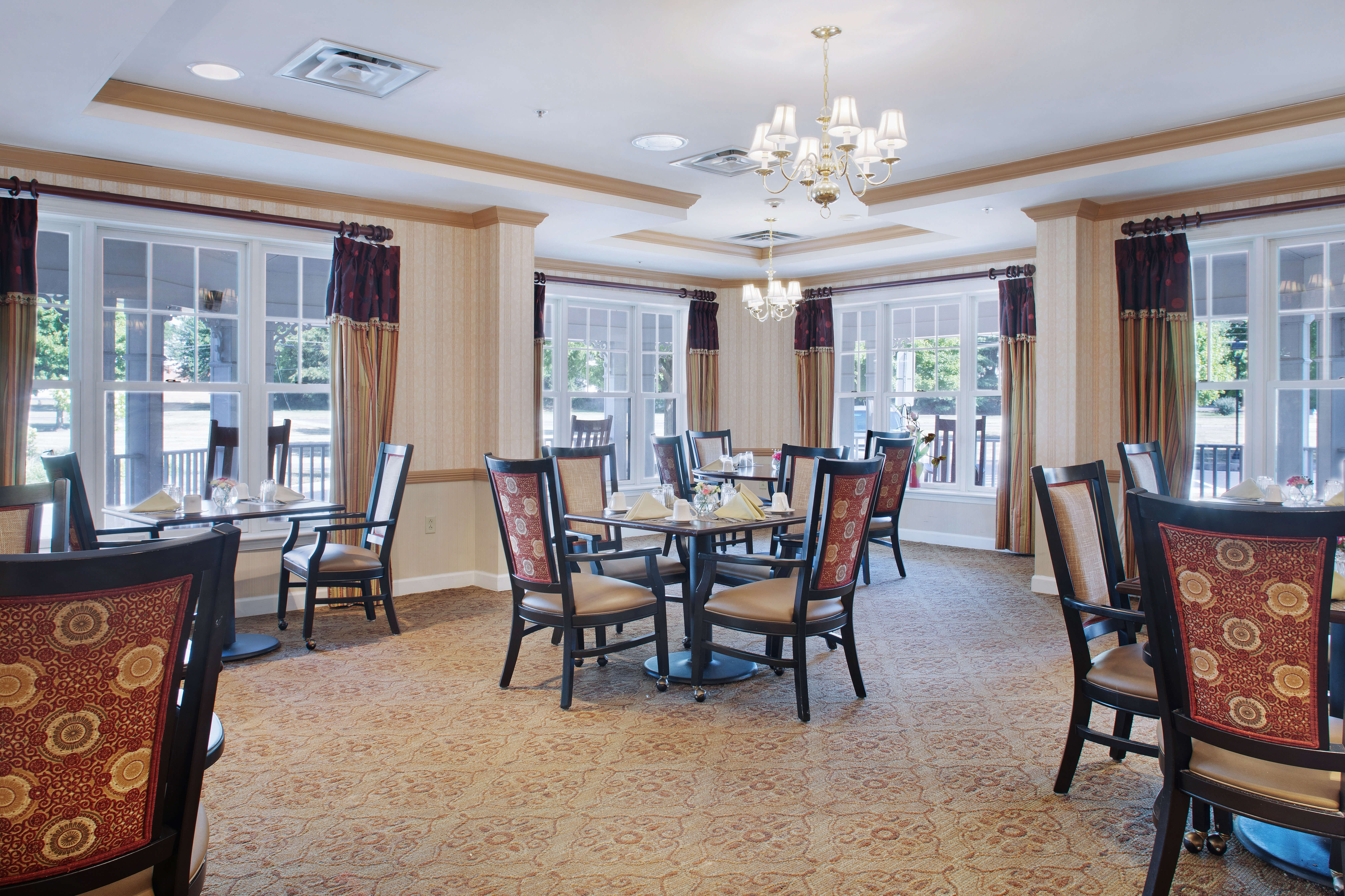 Dining Room | Sunrise of Lower Makefield