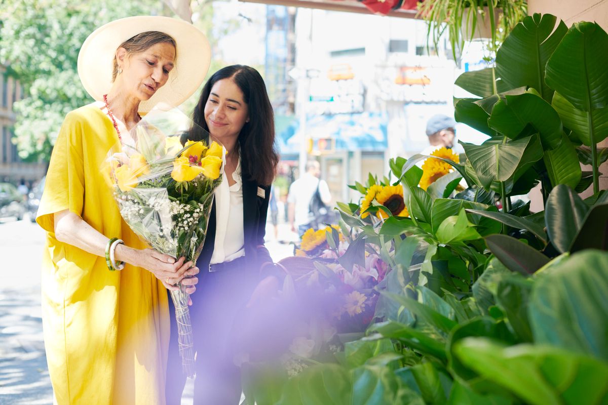 Resident and Team Member Flower Shopping