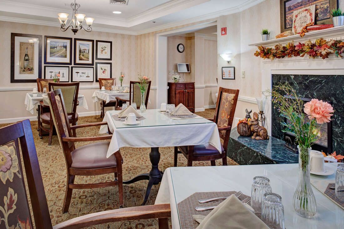 Dining Room at Sunrise of Silver Spring