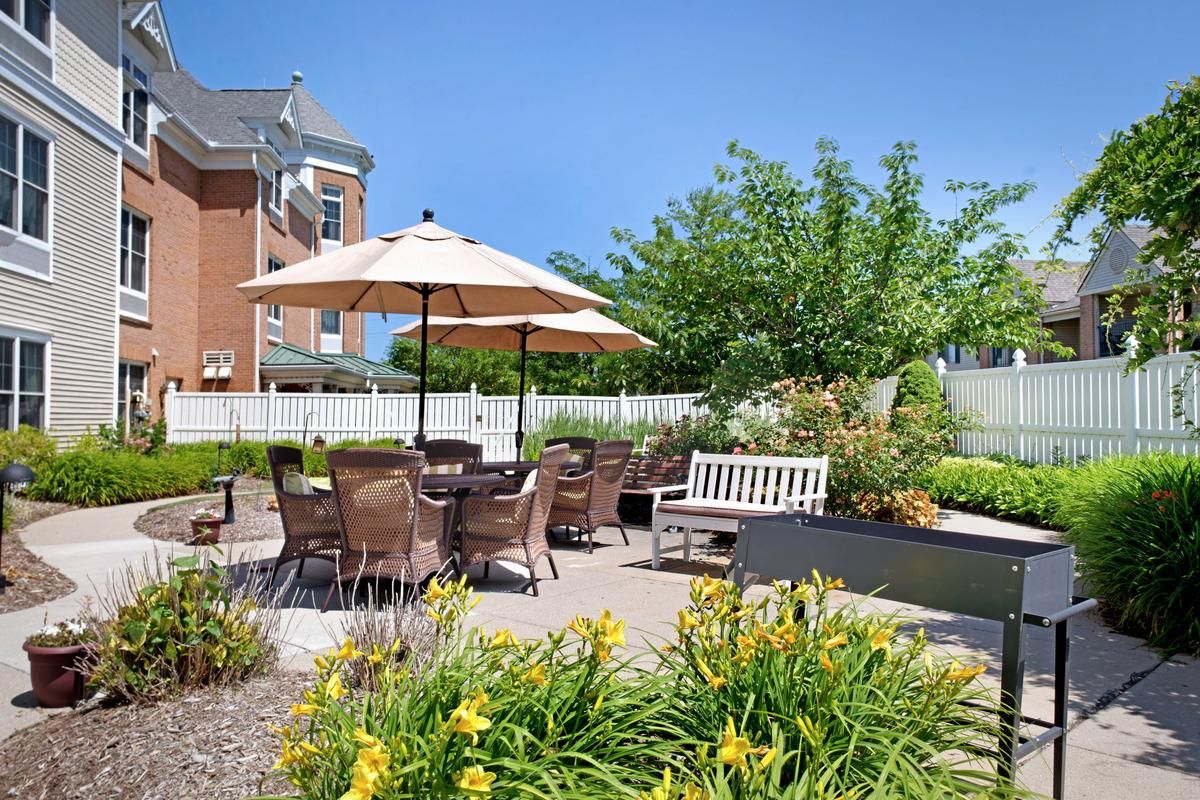 Assisted Senior Living in Shelby Township, MI Sunrise of Shelby Township