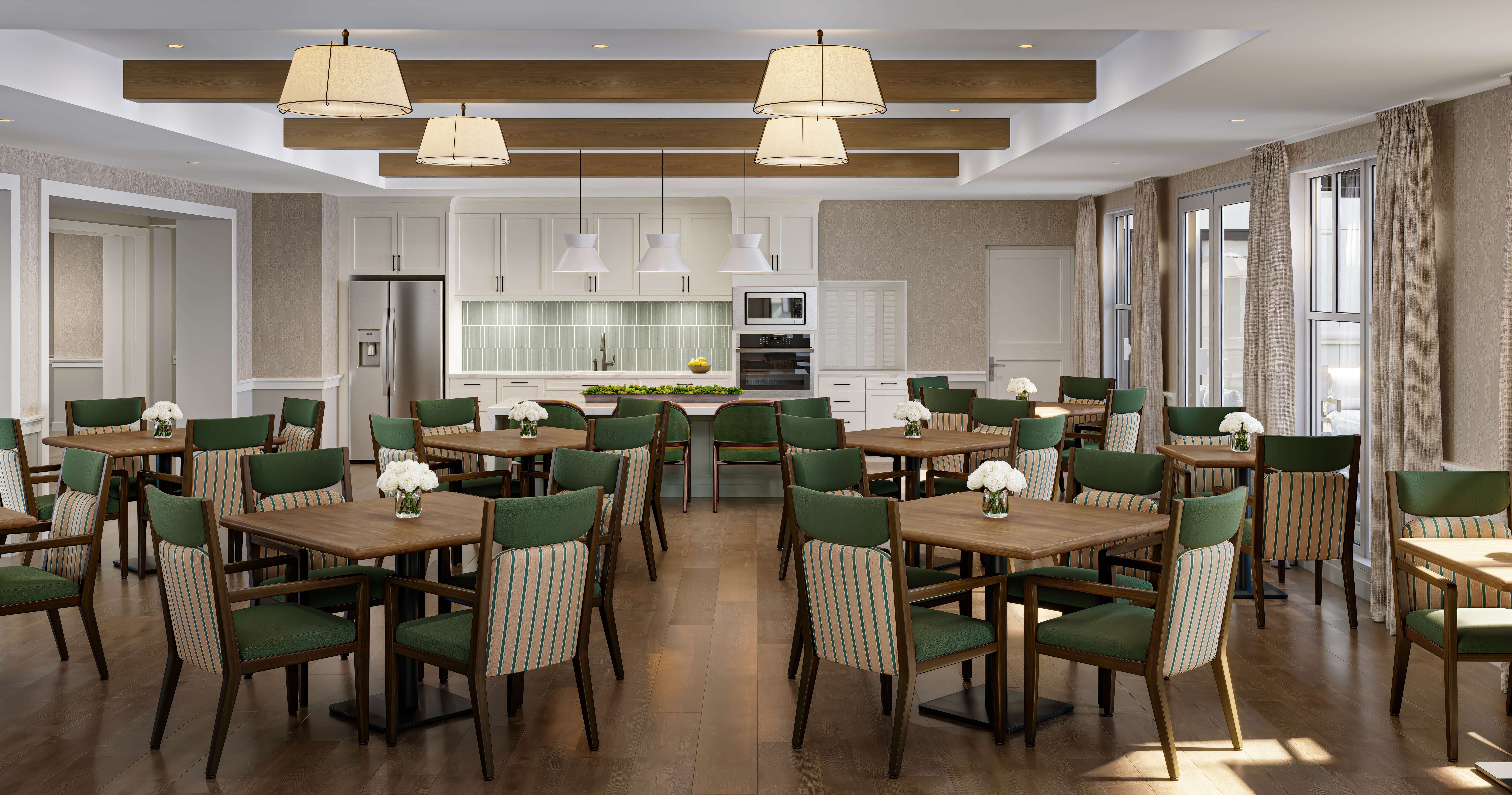 Memory Care Dining Room | Sunrise of Long Beach