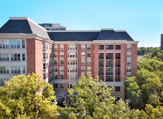 Brighton Gardens of Friendship Heights I exterior