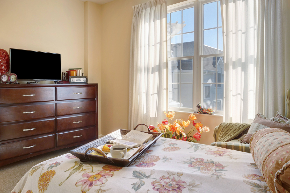 Model Bedroom | Sunrise of Edina