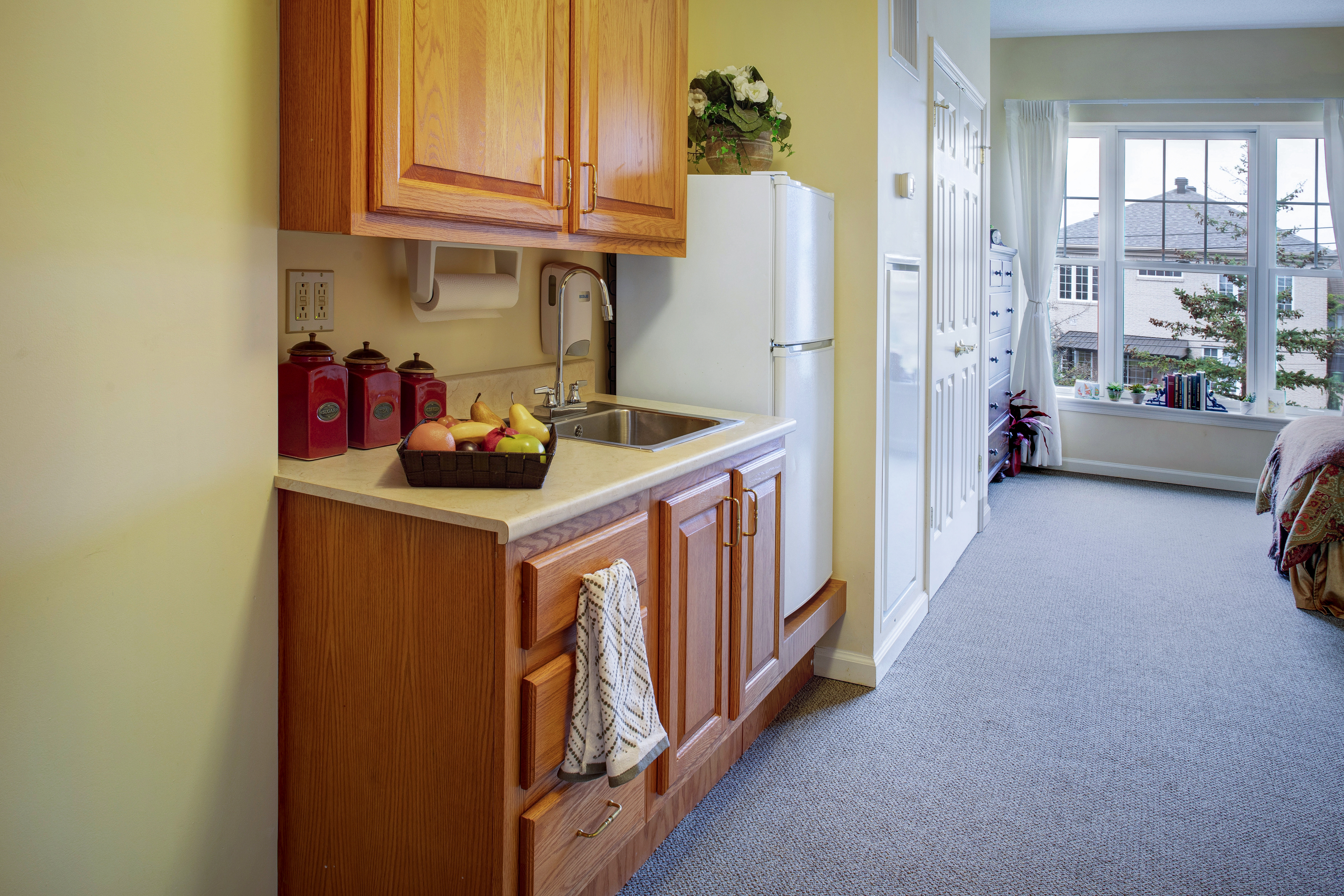 Sunrise of Dollard des Ormeaux | Model Suite Kitchen