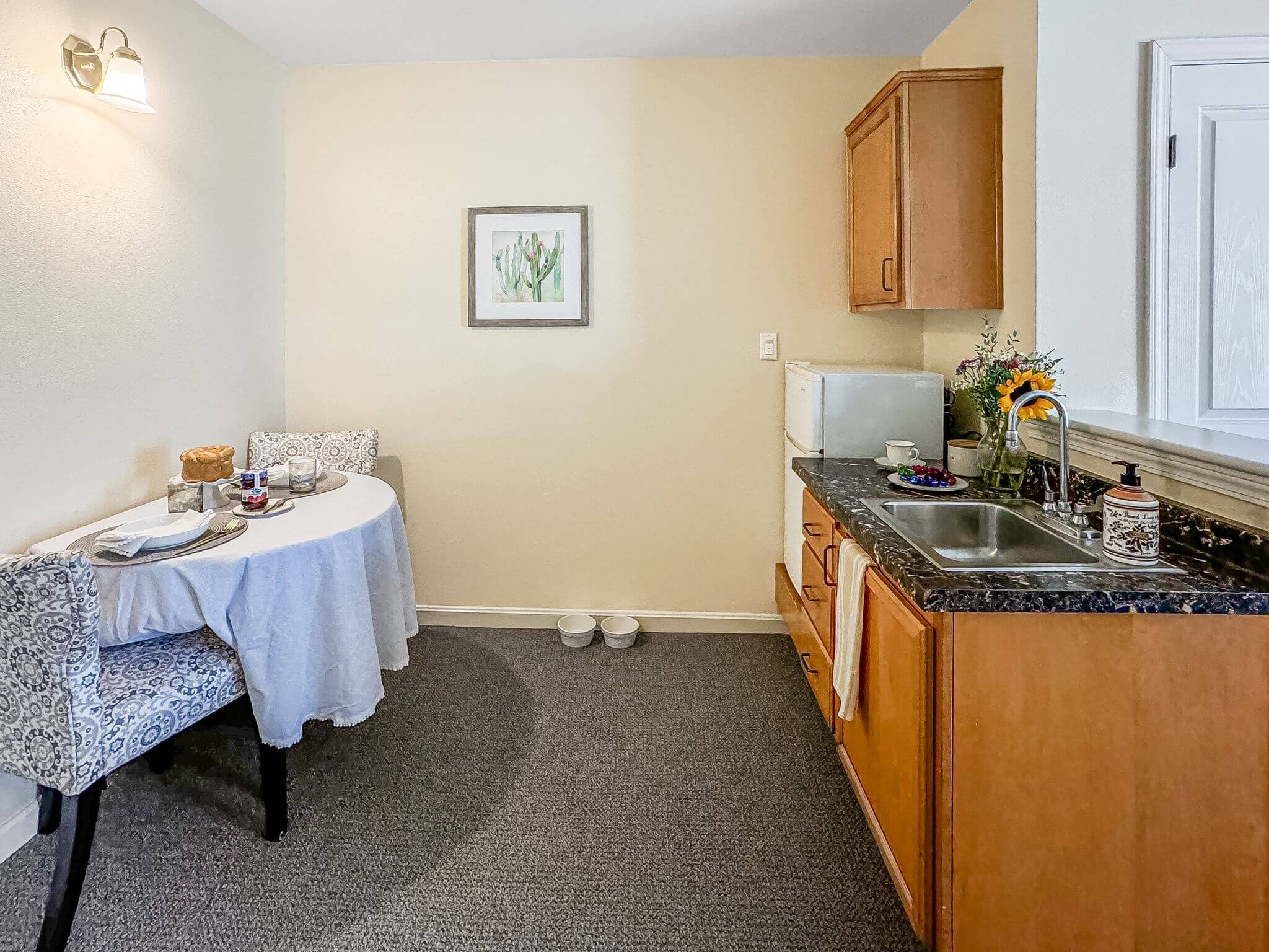 Sunrise of Mission Viejo | Model Suite Kitchen