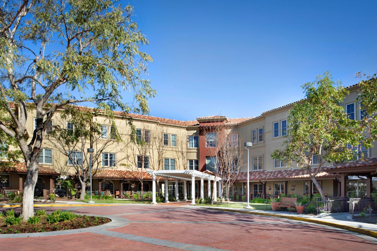 Sunrise of Westlake Village | Exterior