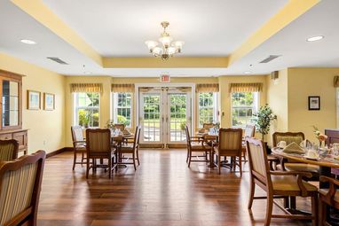 Sunrise of Plymouth Beach Dining Room