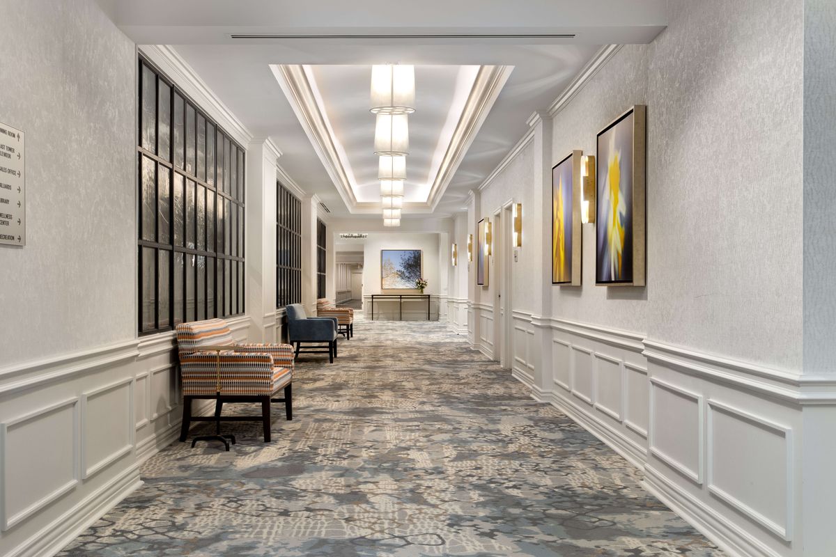 Maplewood Park Place I hallway to east tower