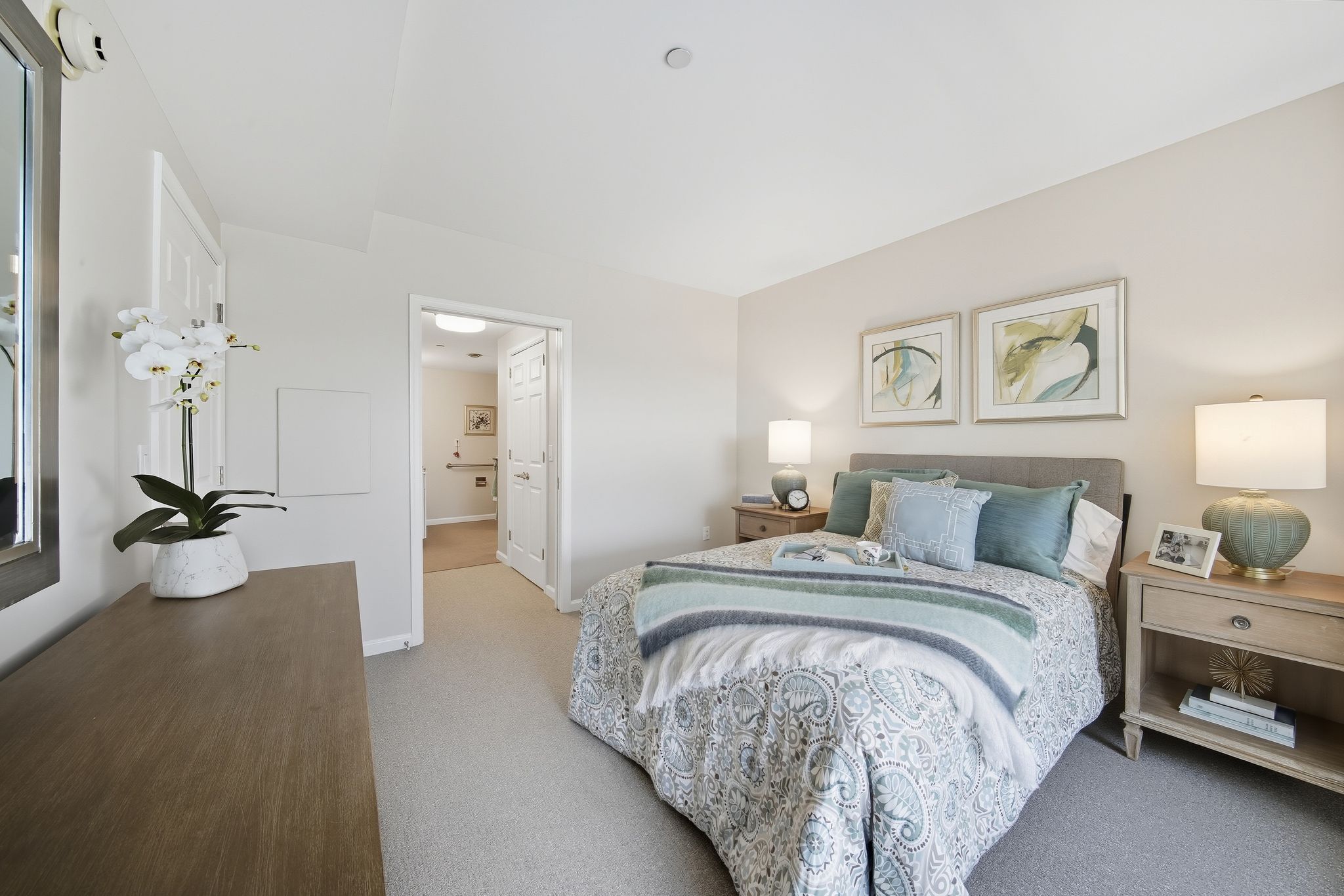 Sunrise of Cresskill | IL Model Bedroom