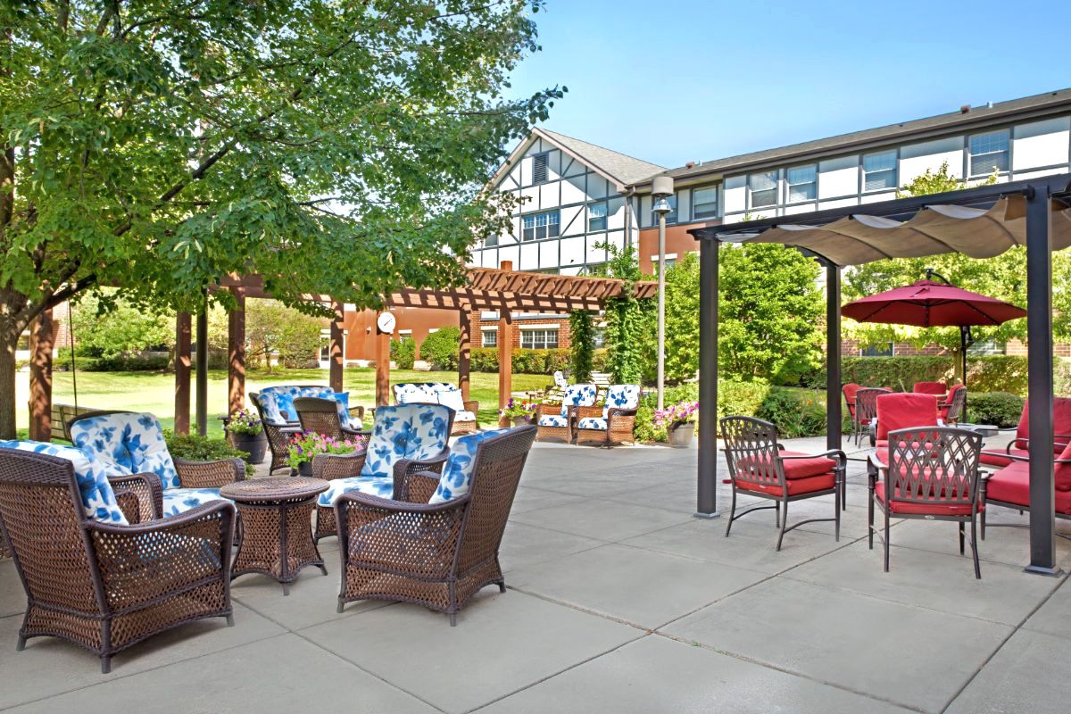 Patio, Sunrise Villa Olympia Fields