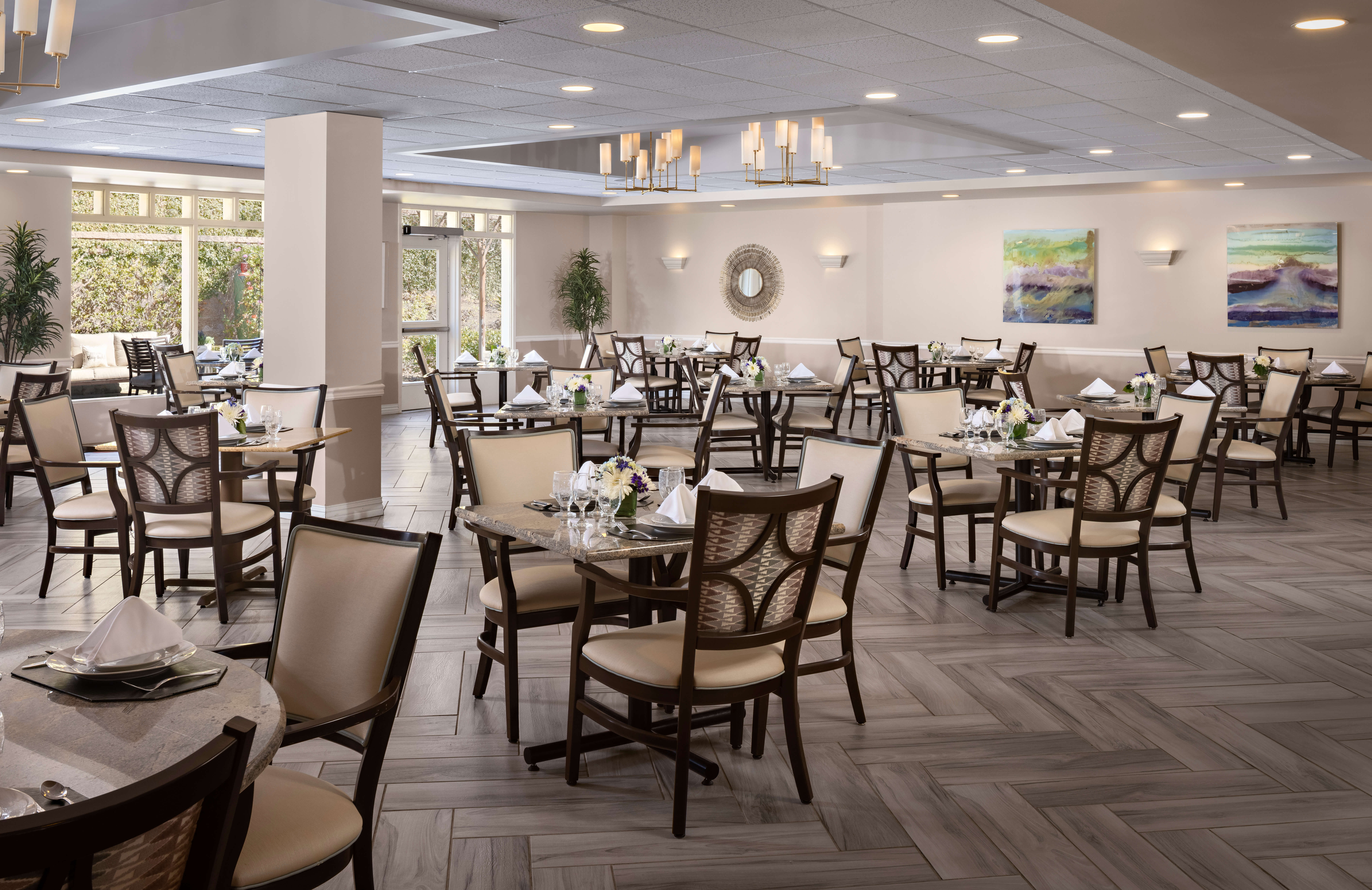 Sunrise of Thousand Oaks | Dining Room