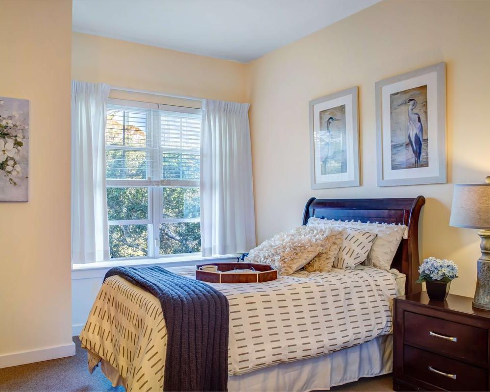 Sunrise of Monterey I model bedroom