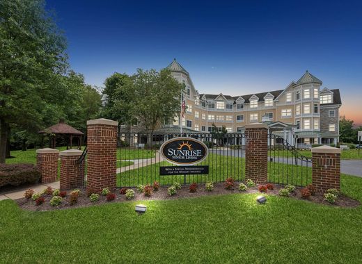 Welcome to Sunrise of McLean!