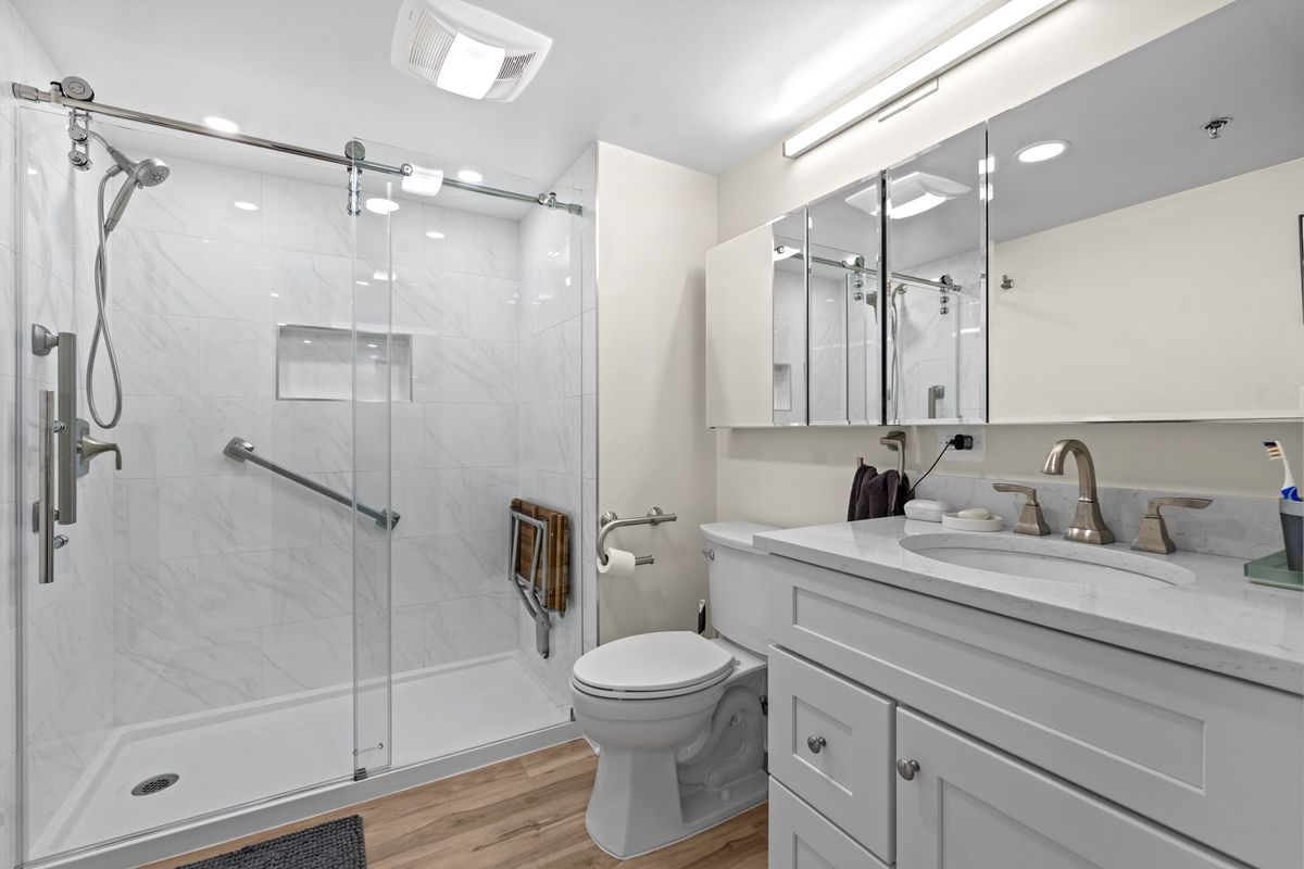 Model Bathroom